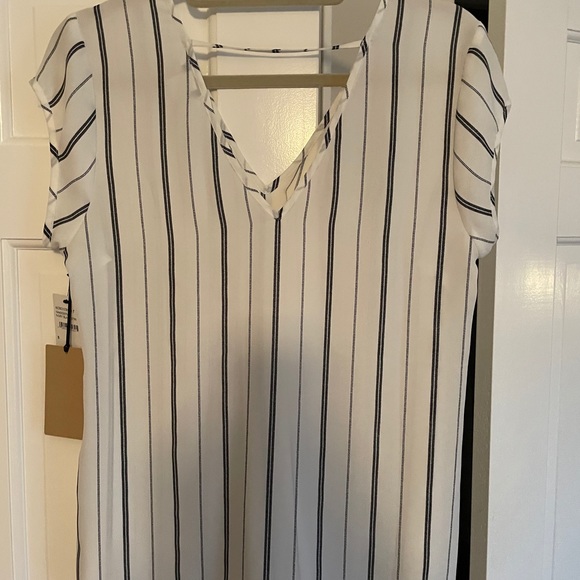 Blouse - Picture 2 of 3